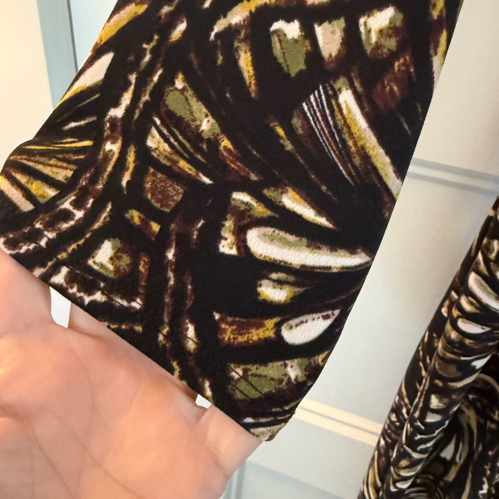 Glamour Abstract Patterned Top - image 5